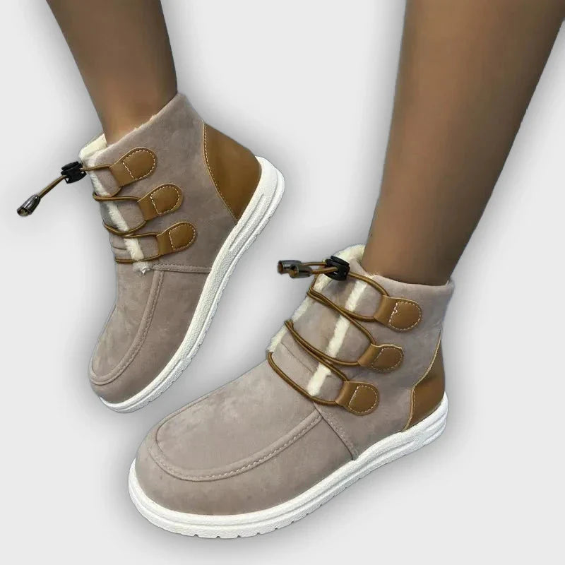 Freya – Women’s Flat Ankle Boots with Round Toe & Rugged Outdoor Sole